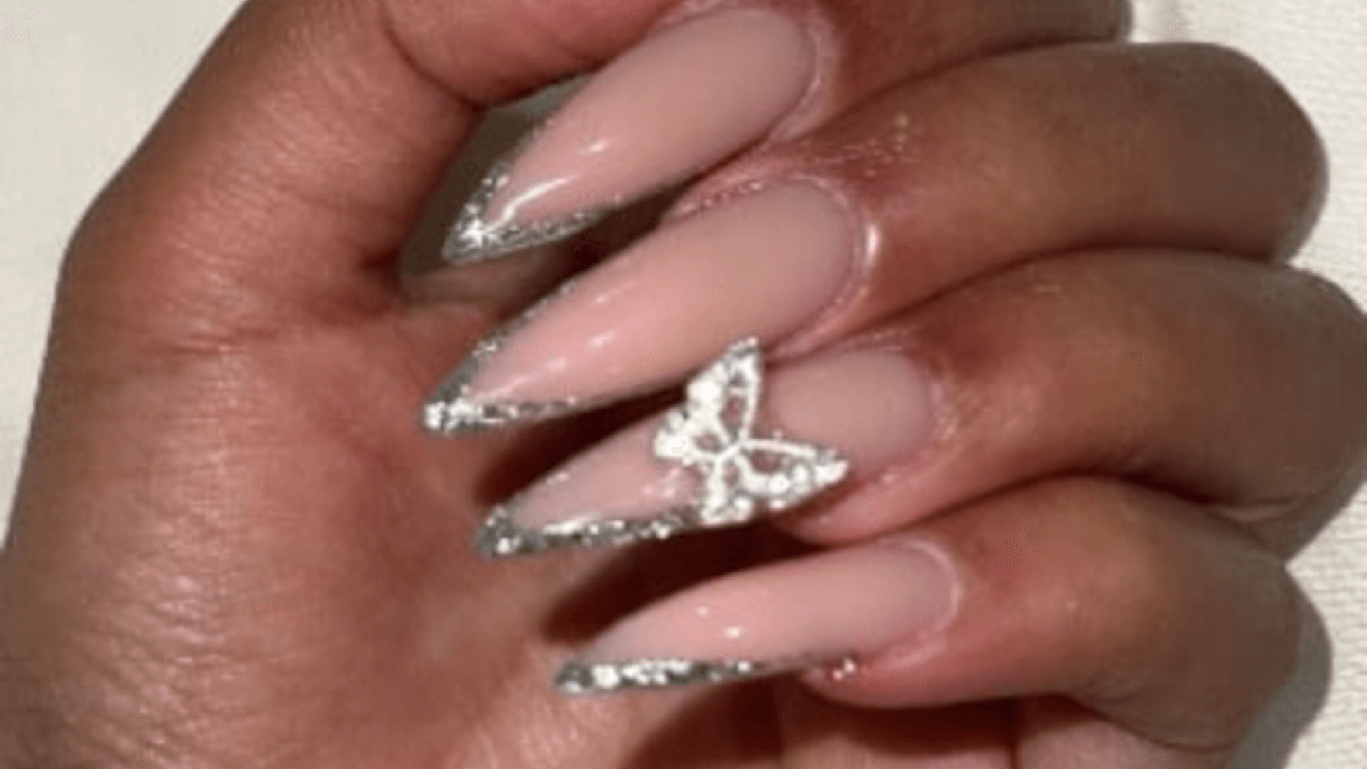 הדסה ציפורניים