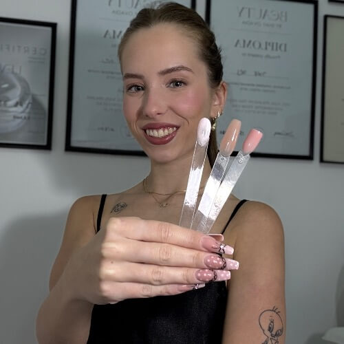 נגה ניילס פלייס | lee