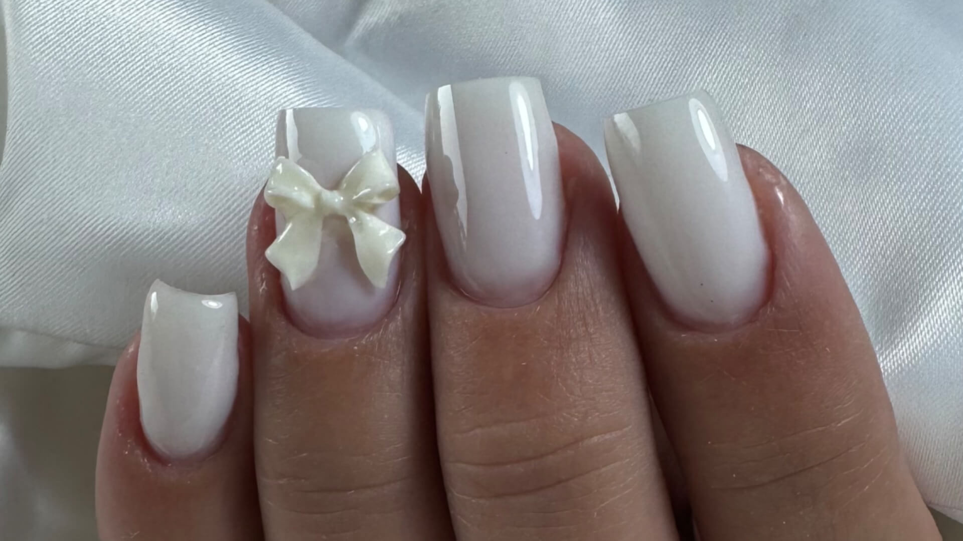 אגם קולייב קוסמטיקה 