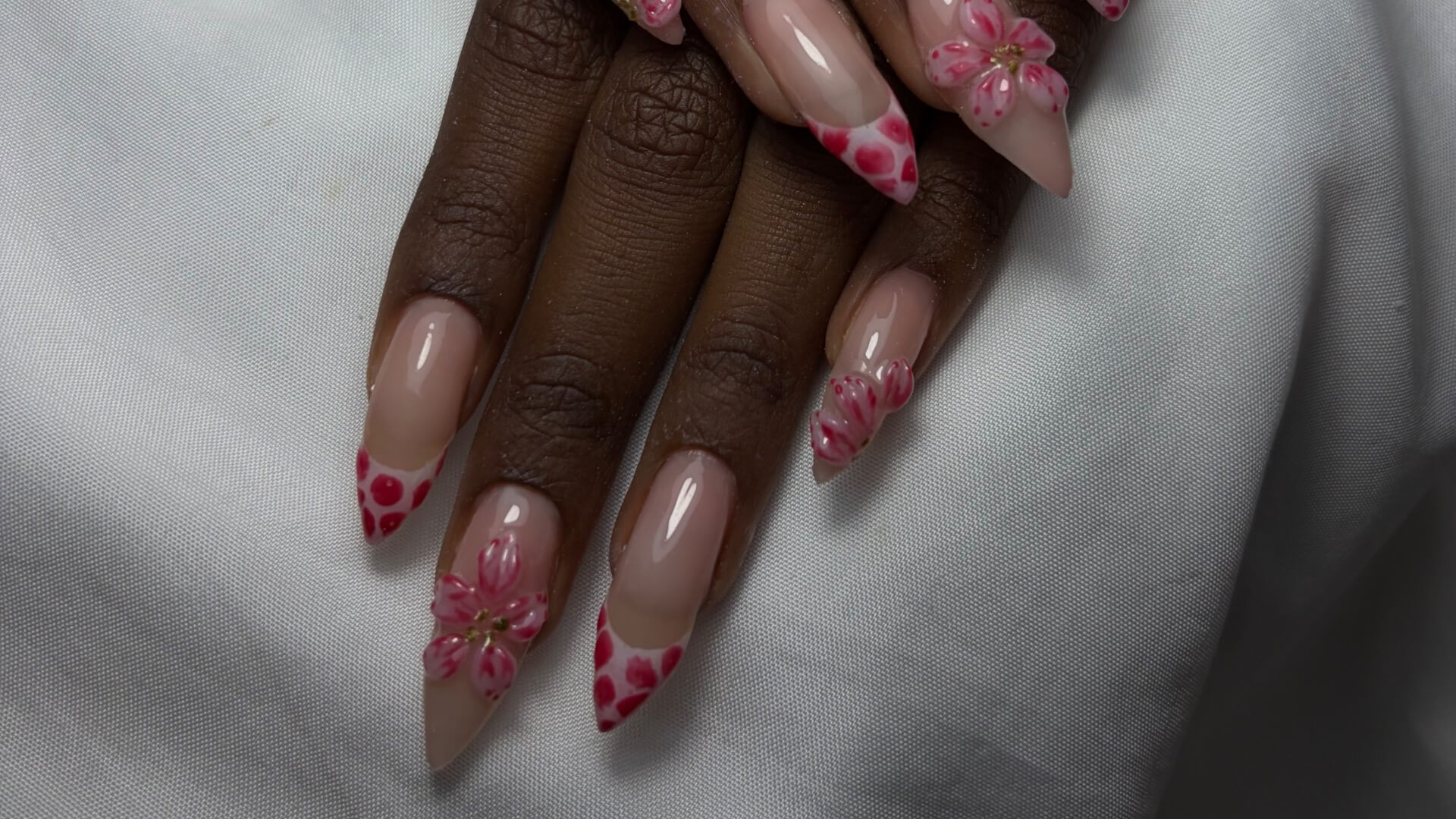  |  Ofek gel nail