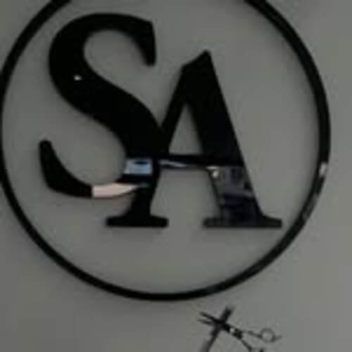 שלומי עיצוב שיער | lee