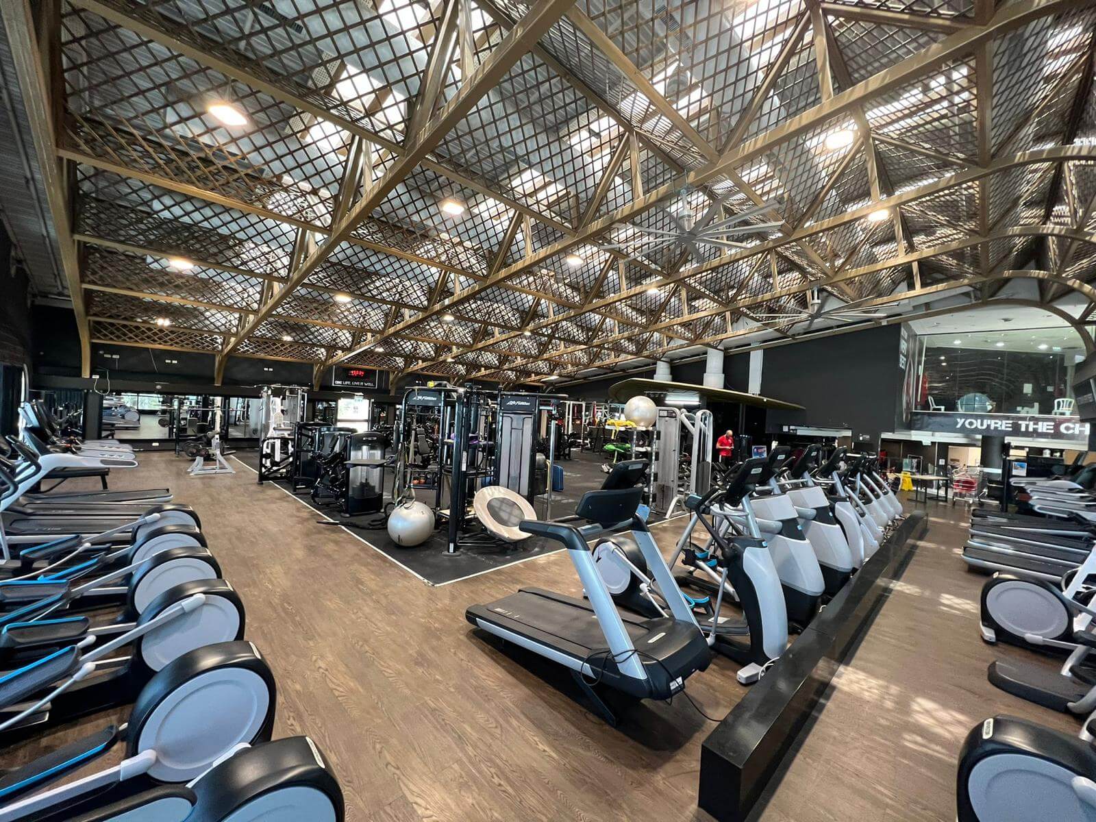 הולמס פלייס קיסריה