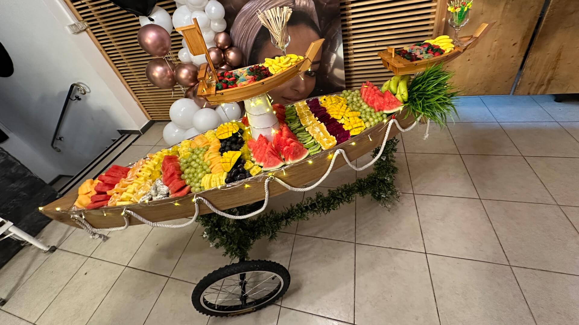 Benjamin - חוויה פירותית באירוע שלך !