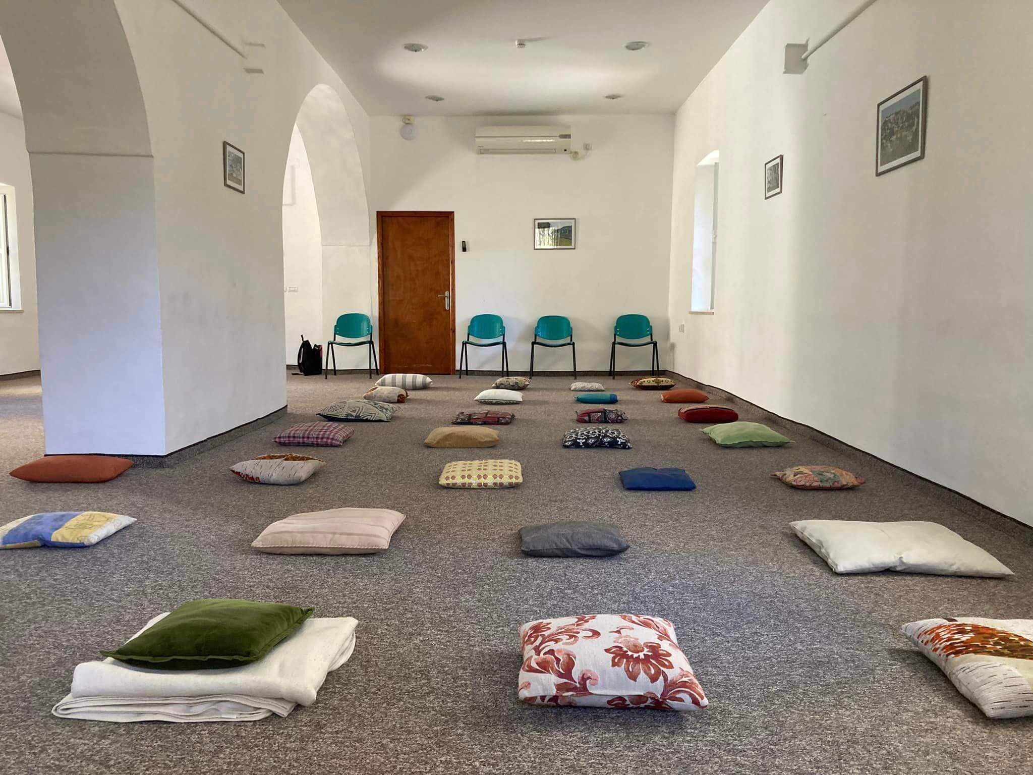 יוגה דהרמה ענת צחור