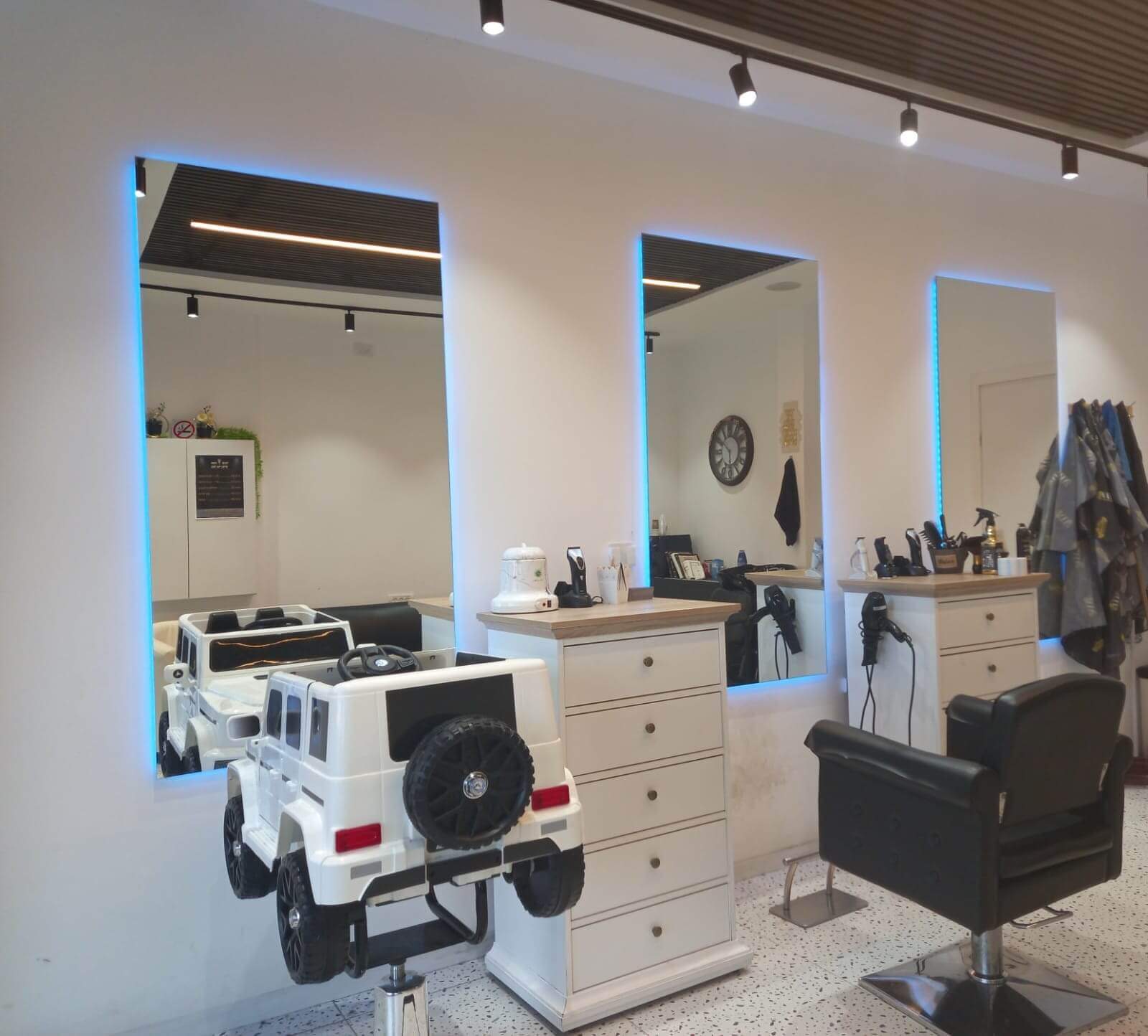 משה מנצור הספר שלי בחריש 