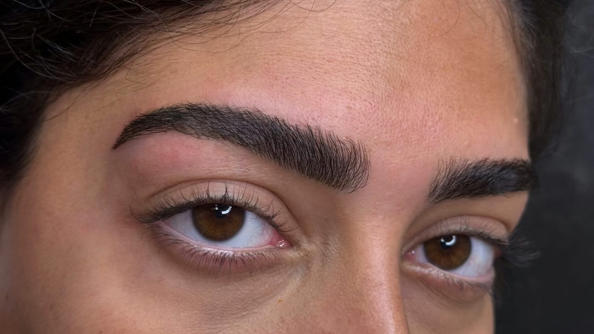Tair Eyebrows 