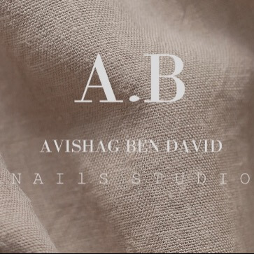 Avishag nails | lee