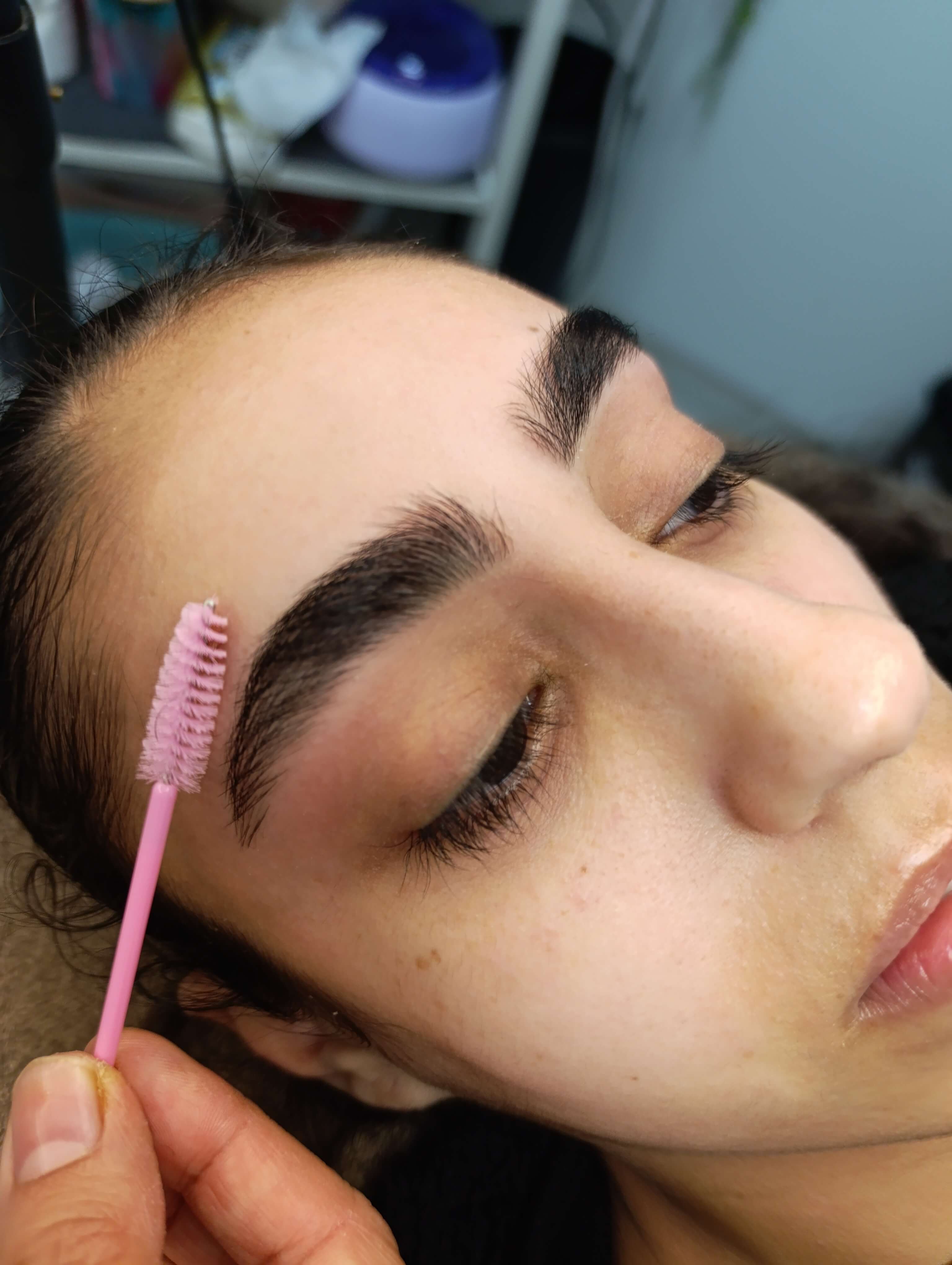 הילה נסימוב גבות