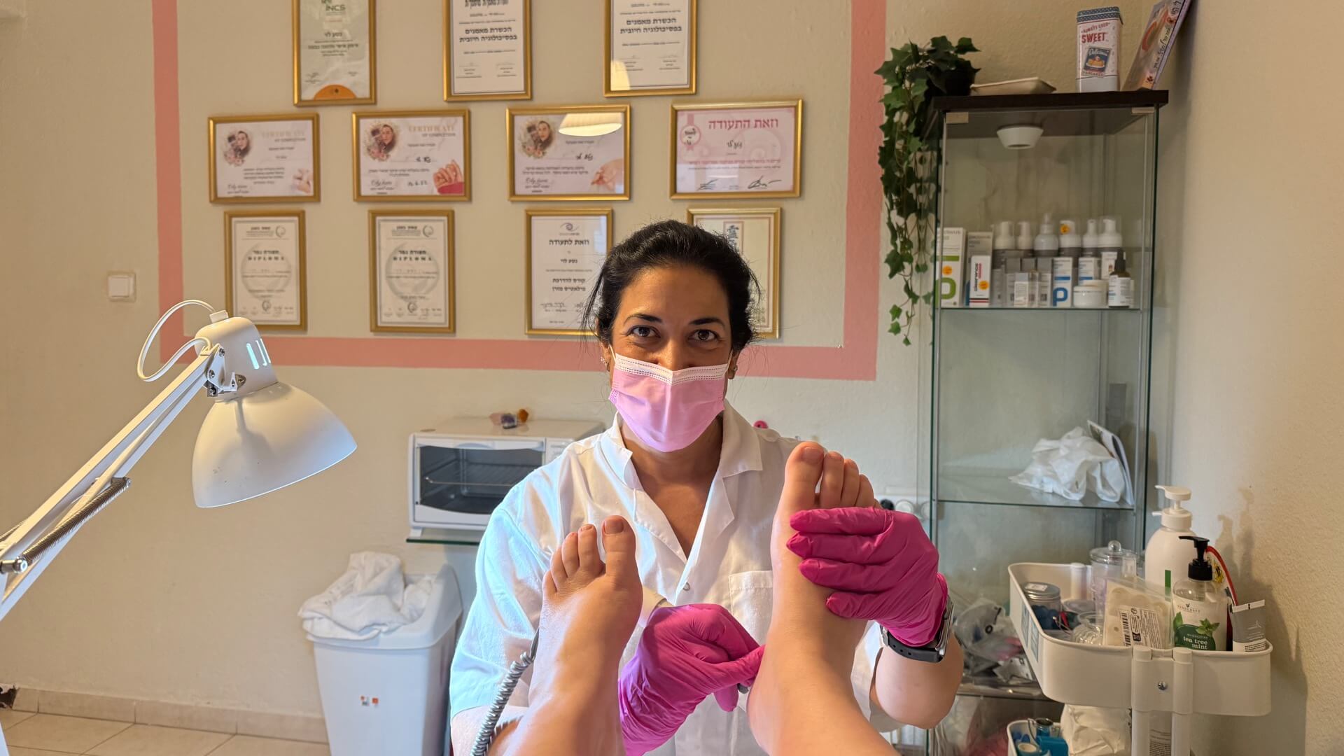 נטע לוי, פדיקור ומניקור שיקומי