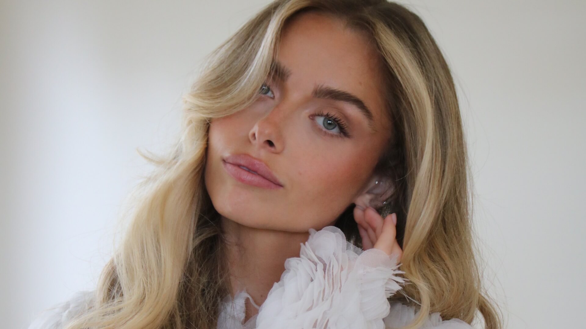 איפור ושיער מקצועי לכלות - שיר אגמי בוקובזה