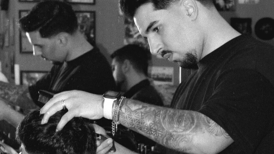Tamir sela barber