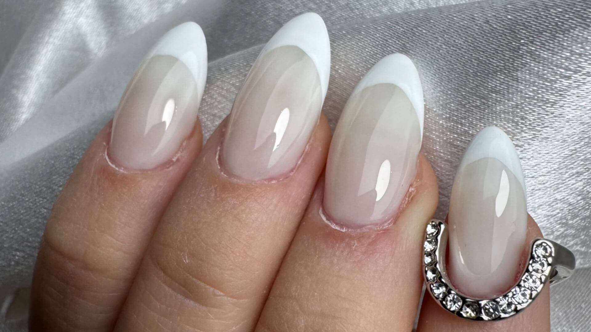 Shoval nails