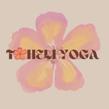 יוגה עם תהלי | lee