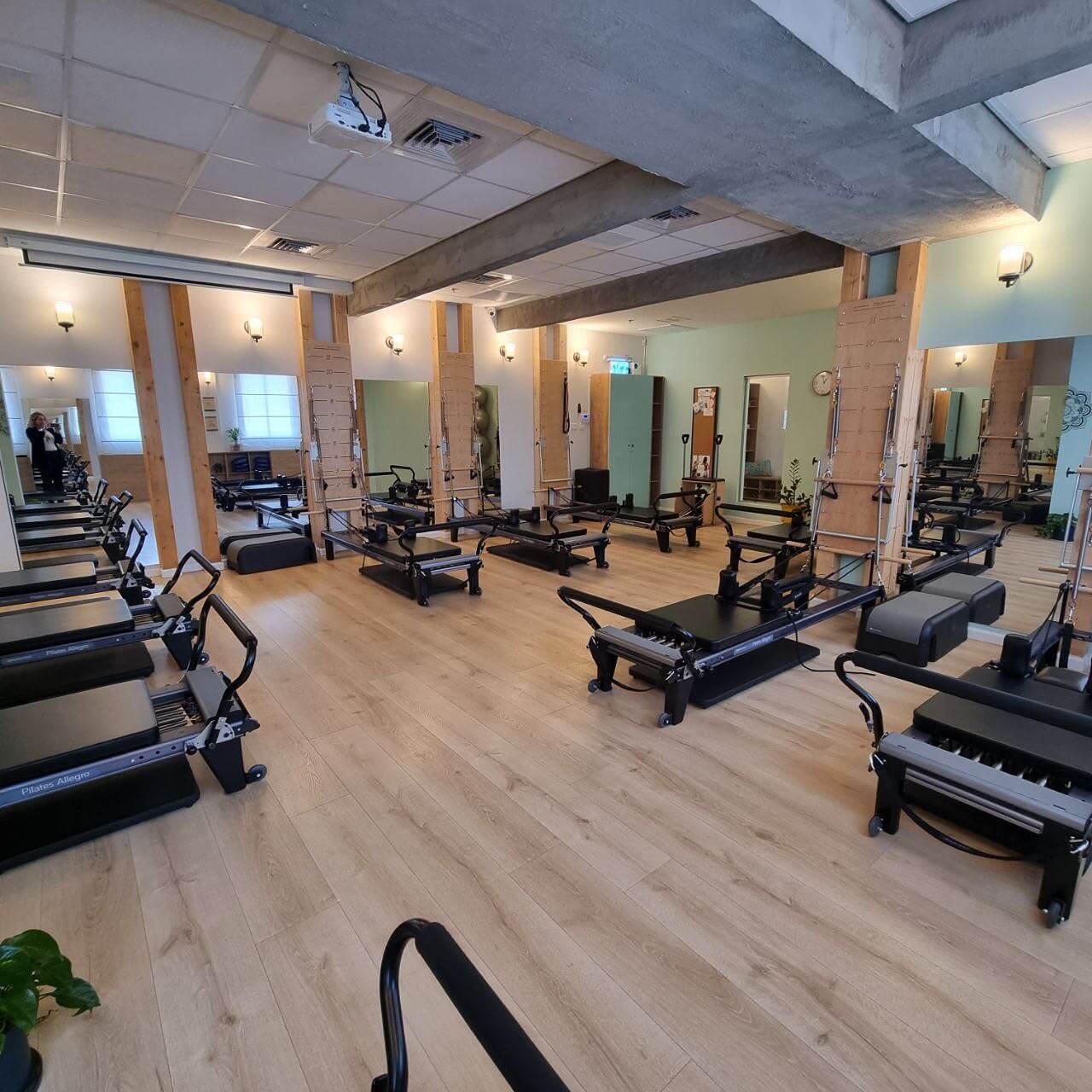 רינת נתנאל פילאטיס - Rinat Netanel Pilates